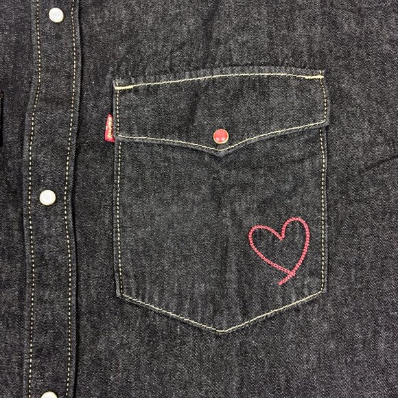 Levis Black Denim Western Shirt Oversized Fit Embroidered Heart Detail Size M - Picture 4 of 15